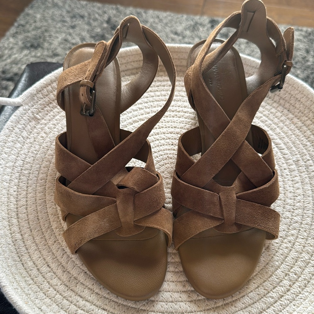 Banana Republic strappy shoes